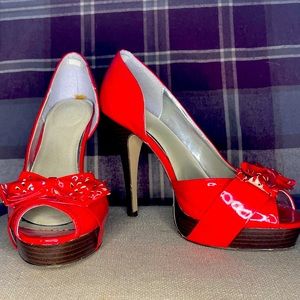 Red Bow Heels
